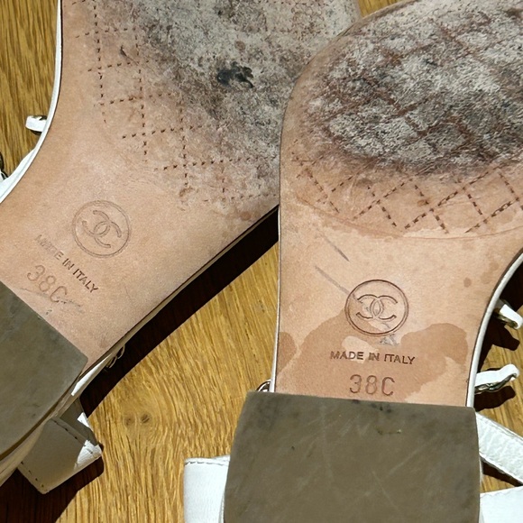 Chanel Lambskin Chain CC Logo Thong Sandals 38 White - Picture 14 of 14